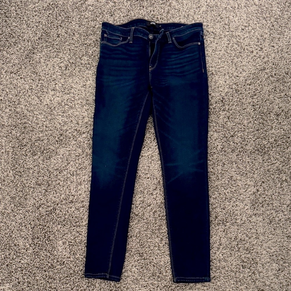 Hudson Jeans Krista Requiem Super Skinny Jeans. Excellent condition. Like New